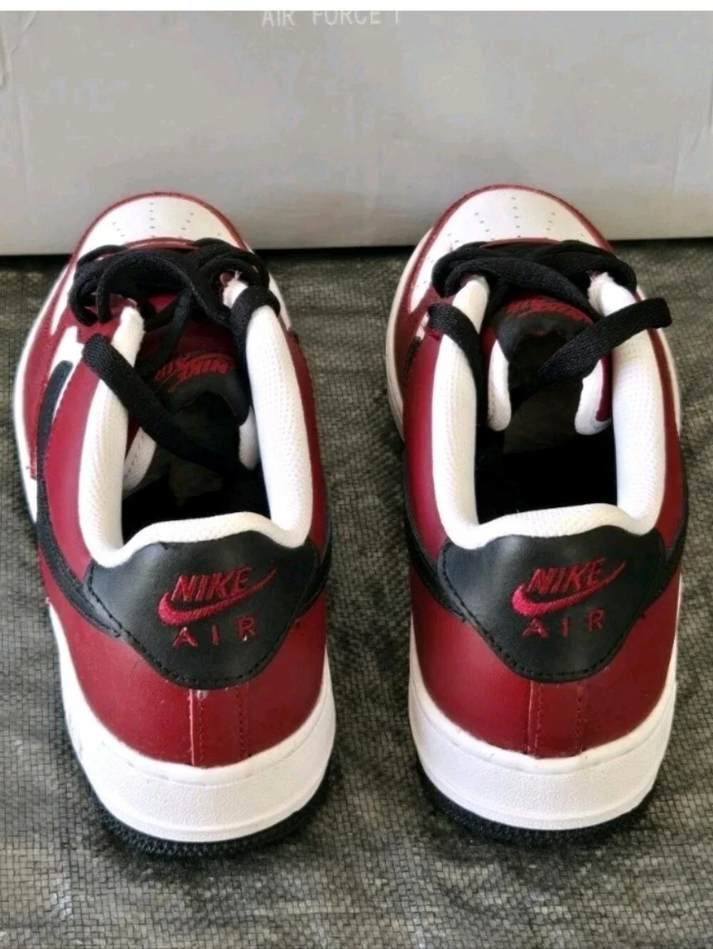 Nike Air Force 1 Low LV8 Team Red GS Size 6 Youth